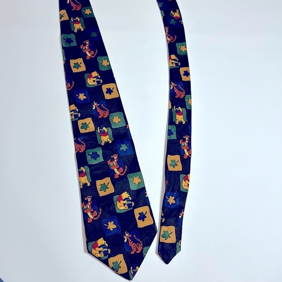 Looney Tunes Vintage looney tunes character 1994
Mickey Mouse
Winnie the Pooh - Picture 2 of 13